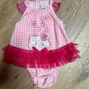 Duck Duck Goose Brand 3-6 months worn once excellent condition